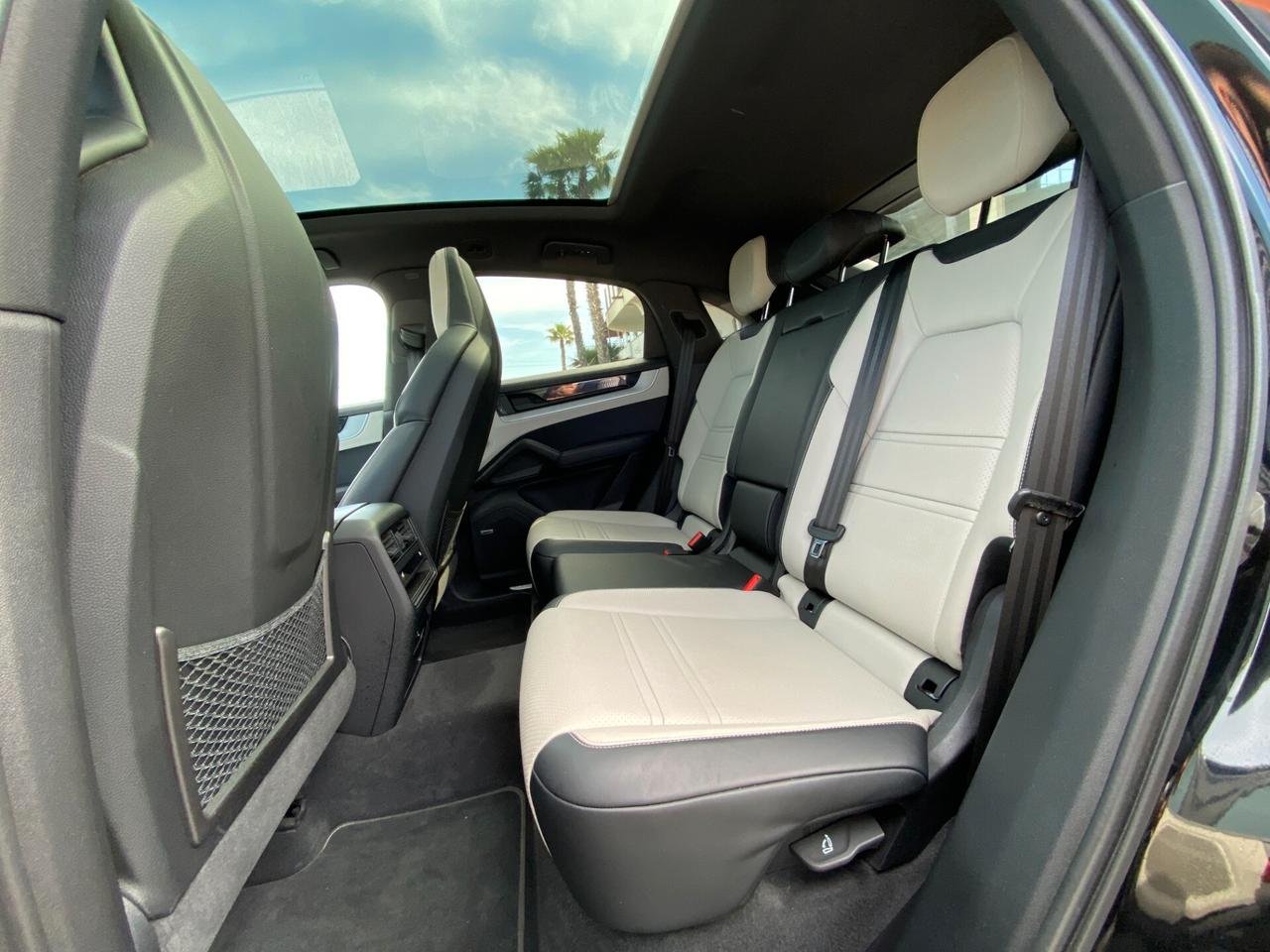 Porsche Cayenne Coupe 3.0 V6 tiptronic