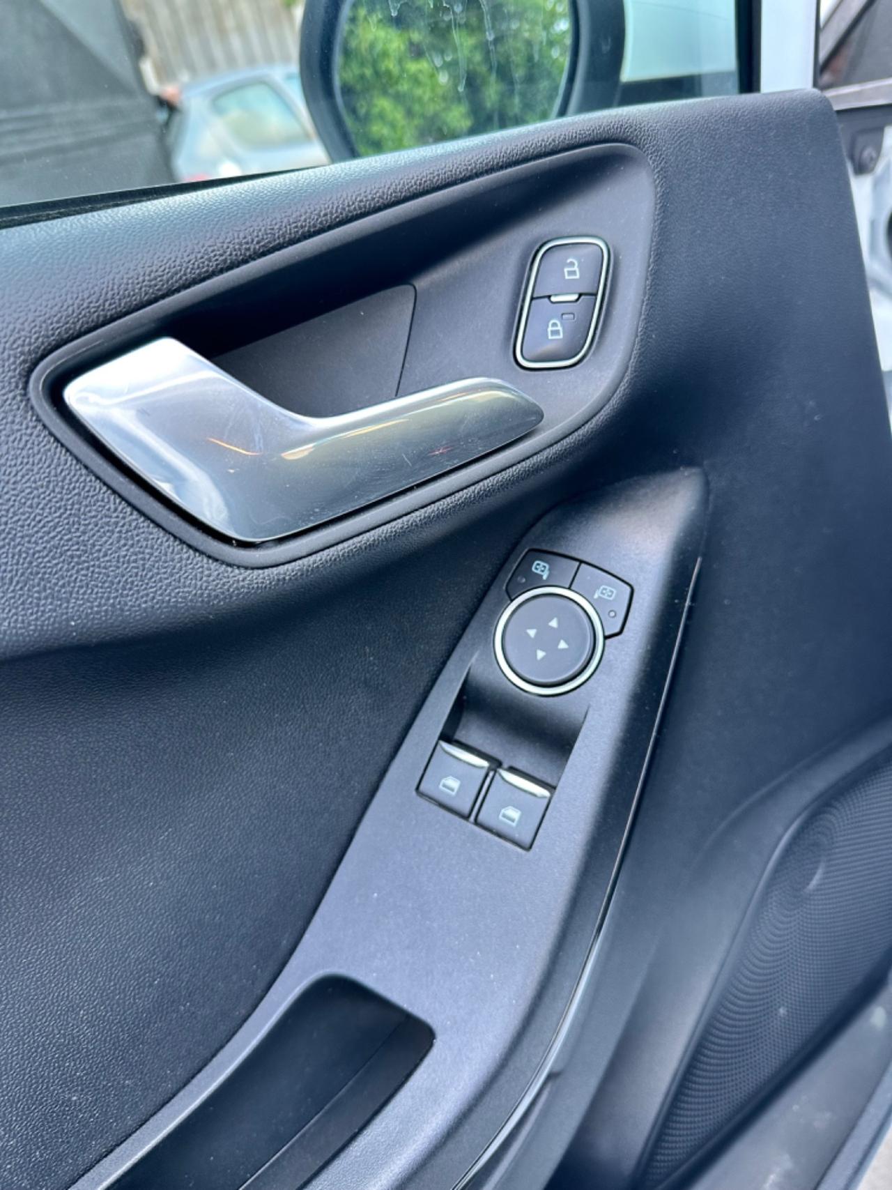 Ford Fiesta 1.1 benzina magnifiche condizioni