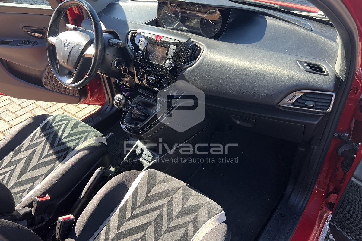 LANCIA Ypsilon 1.2 69 CV 5 porte Gold