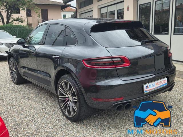 PORSCHE Macan 2.0