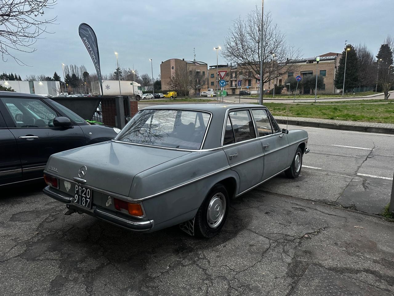 Mercedes-benz E 200 Mercedes benz modello 200/8 del 1968