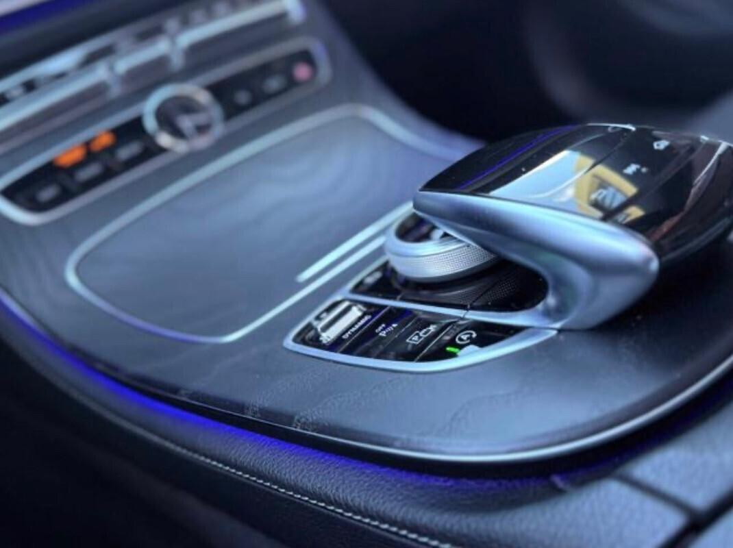 MERCEDES-BENZ E 220 d Cabrio AMG 20 SEDILI VENTILATI PRONTA CONSEGNA!