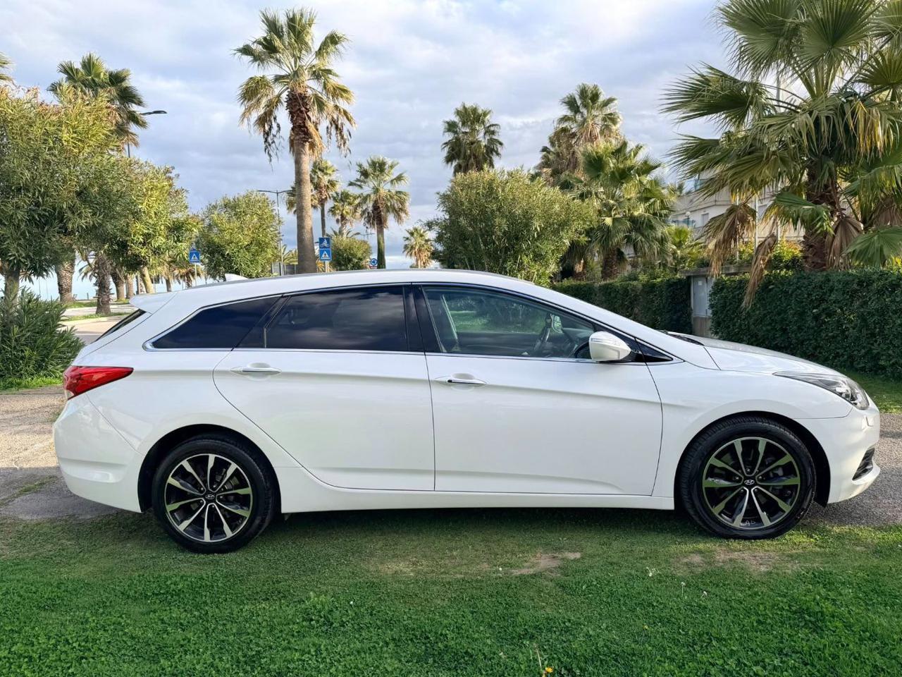 Hyundai i40 Wagon 1.7 crdi Style ISG 141cv auto