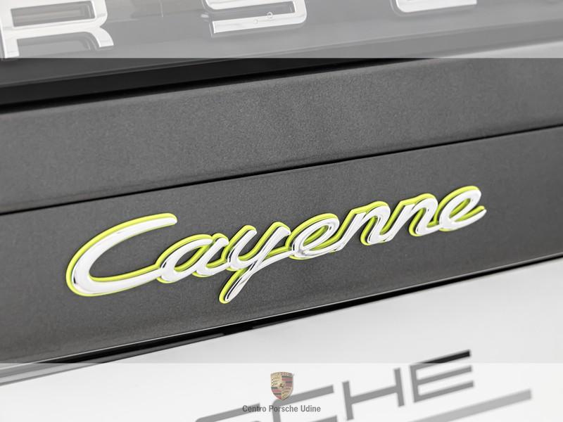 Porsche Cayenne 3.0 e-hybrid tiptronic