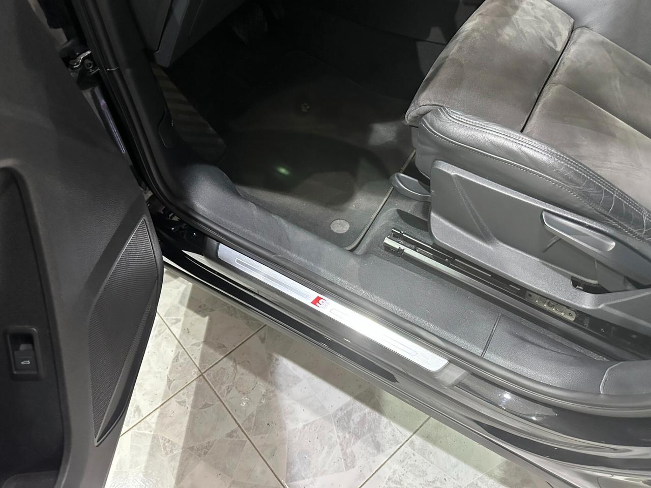 Audi Q3 40 TFSI quattro S tronic line edition