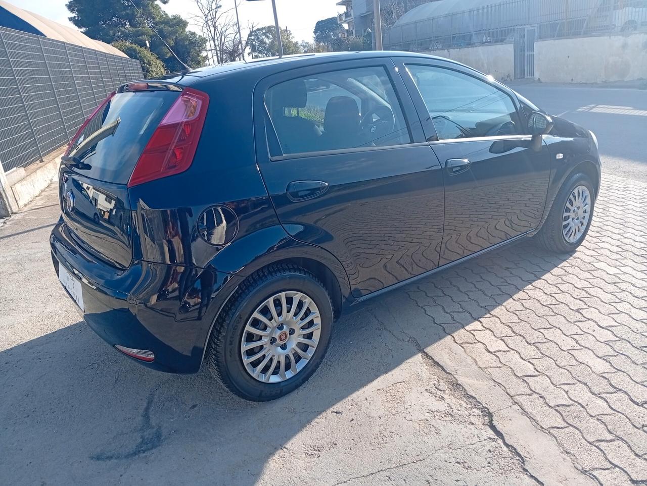 Fiat Punto 1.4 8V 5 porte Easypower Street
