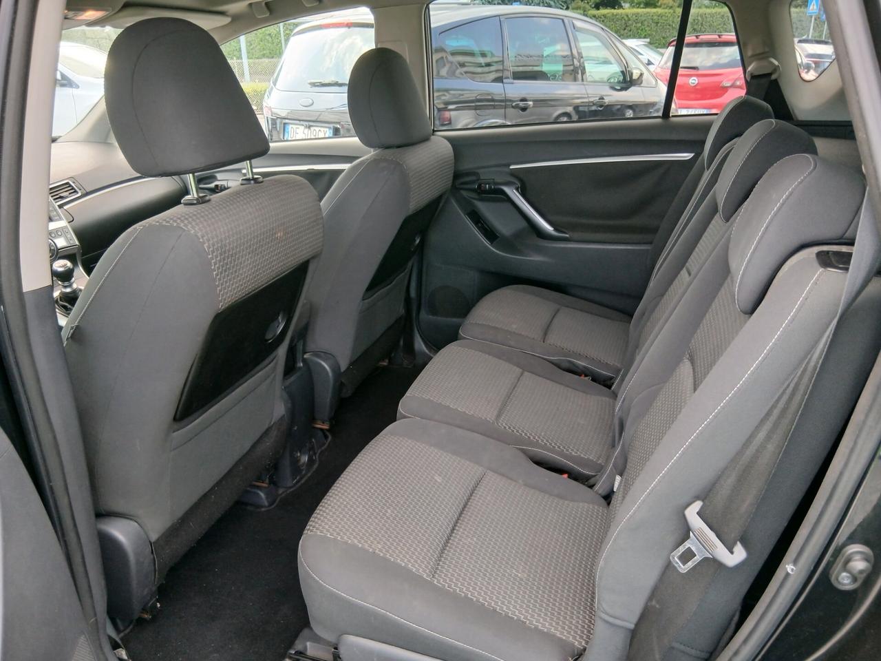 Toyota Verso 1.6 D-4D Business tua a € 185 mese
