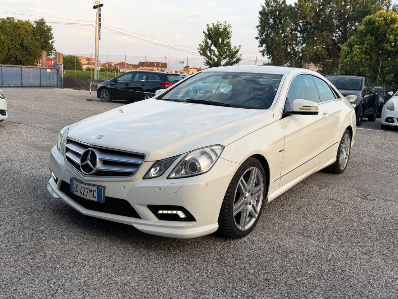Mercedes-benz E 220 CDI BlueEFFICIENCY Elegance