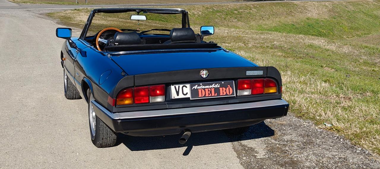 Alfa Romeo Spider 1.6