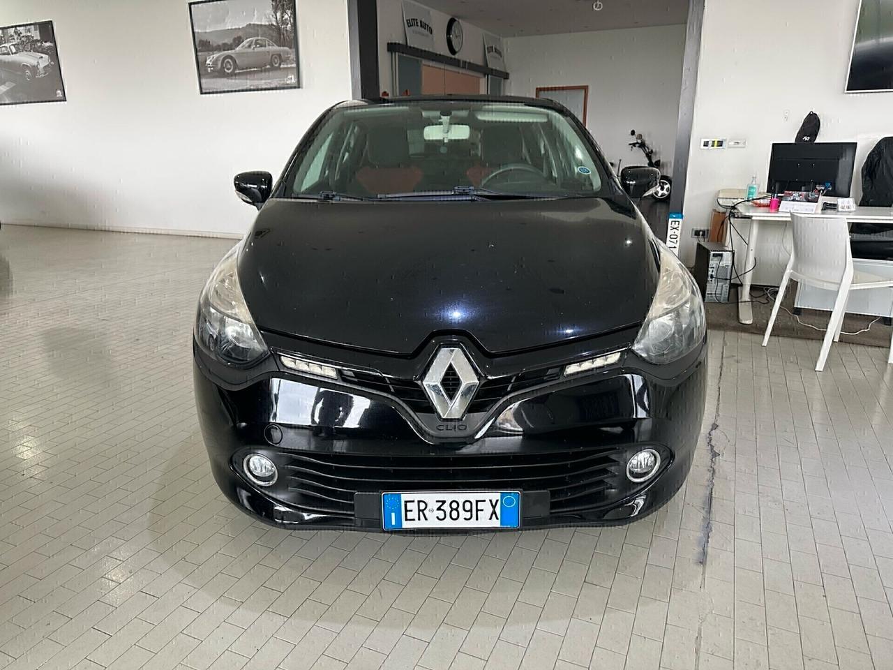 Renault Clio 1.2 75CV 5 porte METANO
