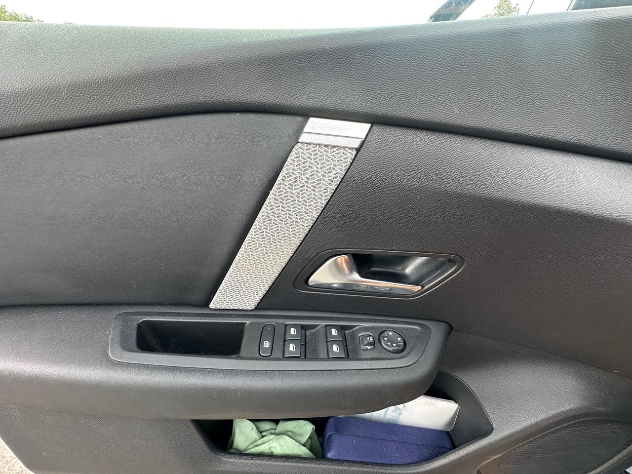 Citroen C4 PureTech 130 (Garanzia 24 Mesi)