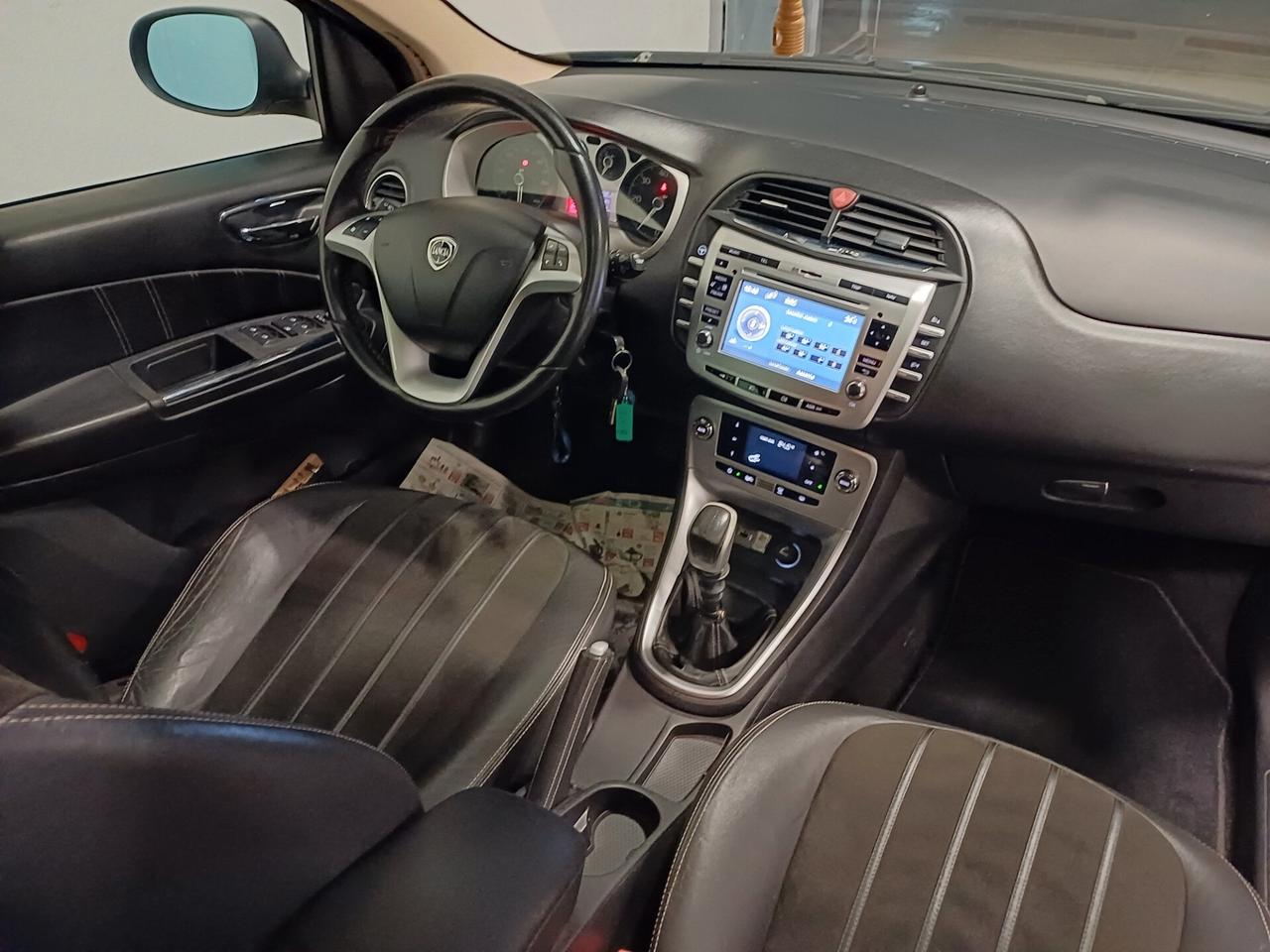 Lancia Delta 1.6 MJT DPF Platino TETTO