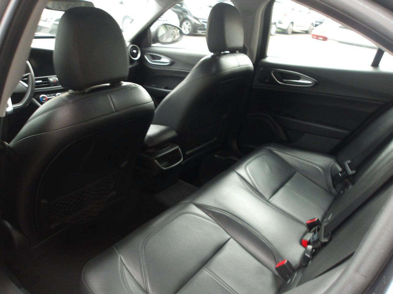 Alfa Romeo Giulia 2.2 t Super 150cv