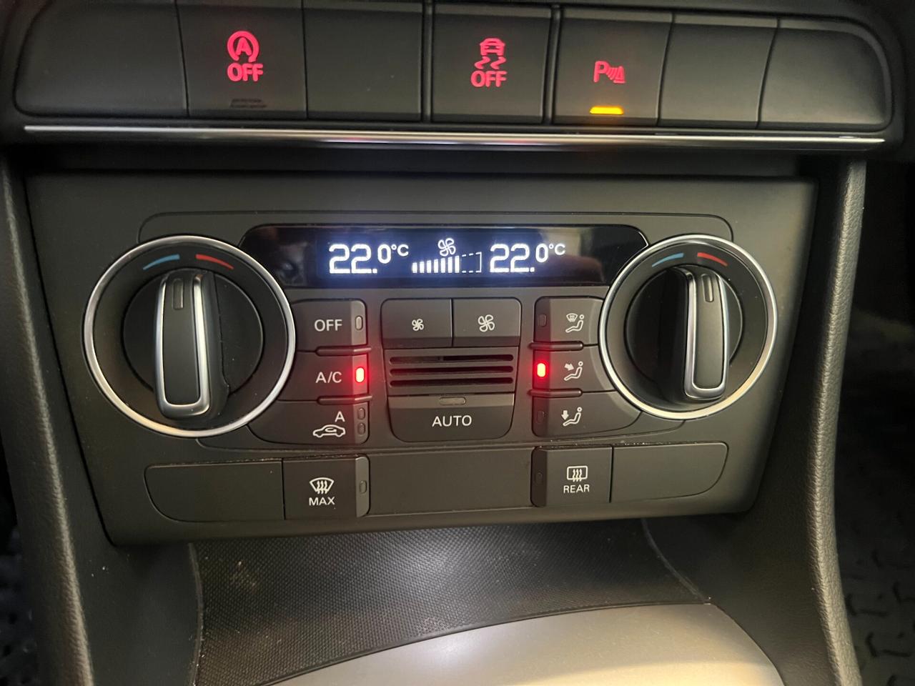 Audi Q3 2.0 TDI 150 CV Sport tetto apribile e panoramico unico proprietario