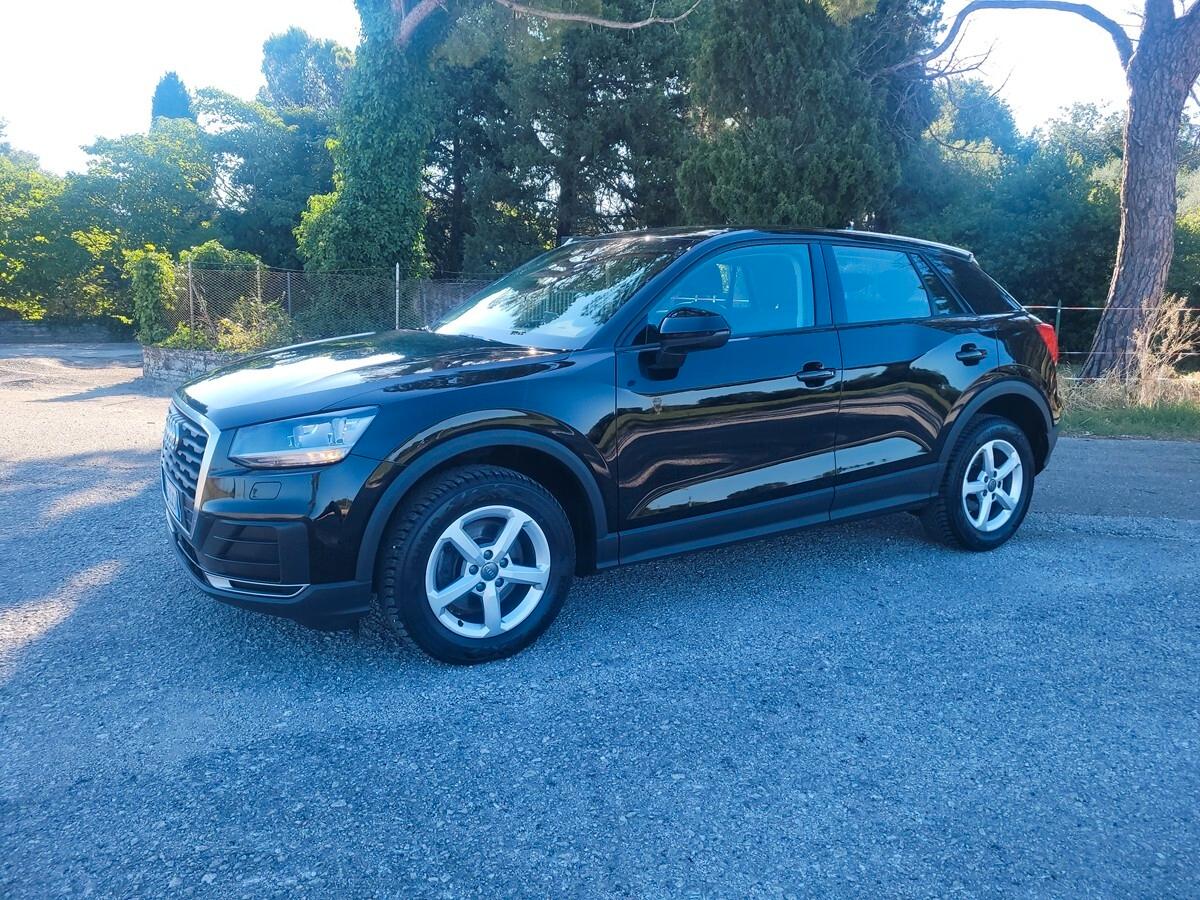Audi Q2 2.0 TDI quattro S tronic Business