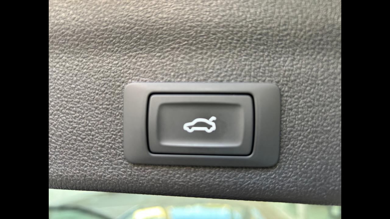 Audi Audi A6 Avant S line edition 40 TDI 150(204) kW(CV) S tronic