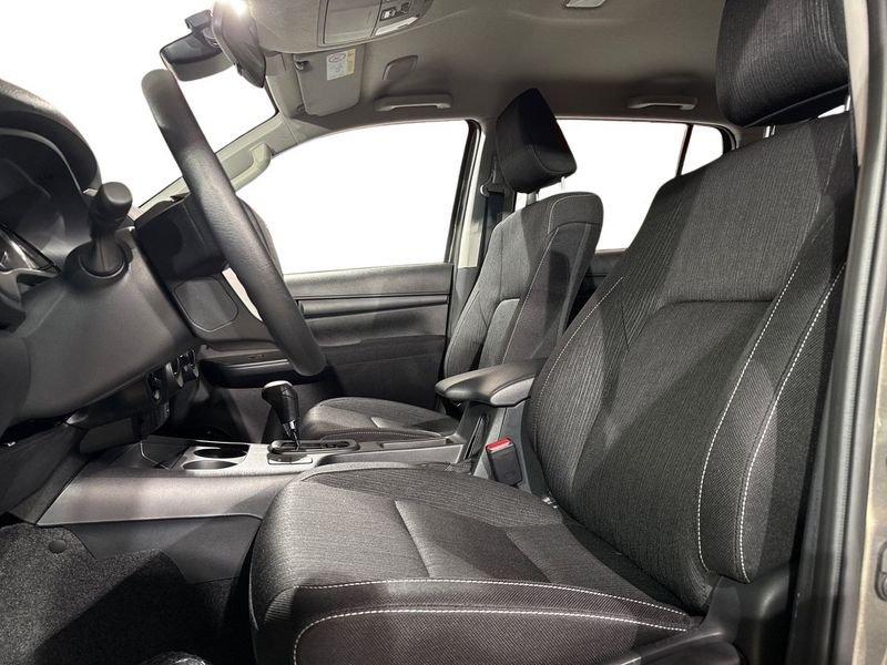 Toyota Hilux 2.4 D-4D A/T 4WD 4 porte Double Cab Comfort