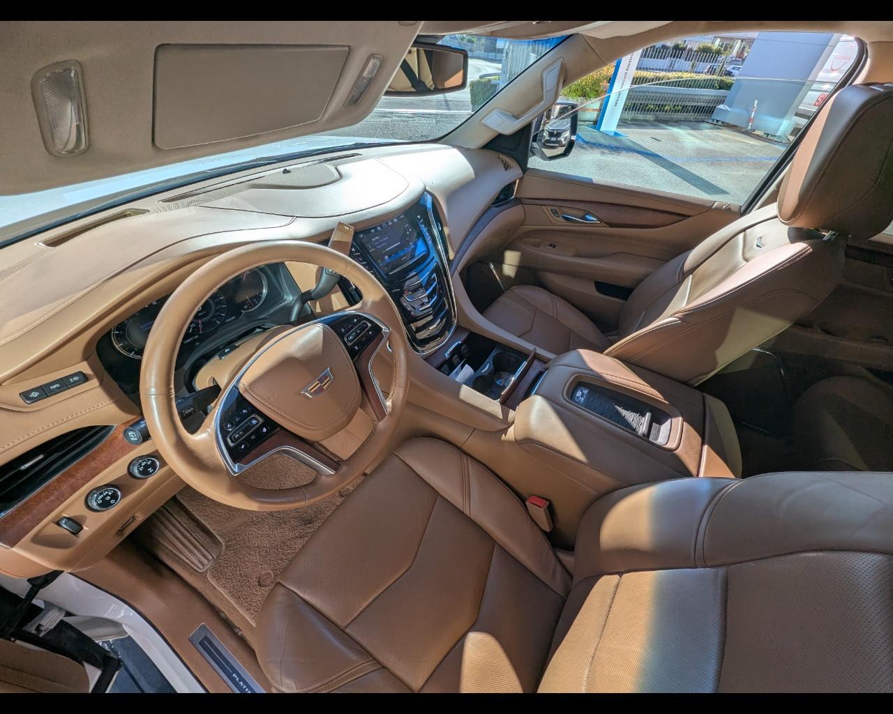 CADILLAC Escalade(2015-2019) - Escalade 6.2L V8 AT AWD Platinum