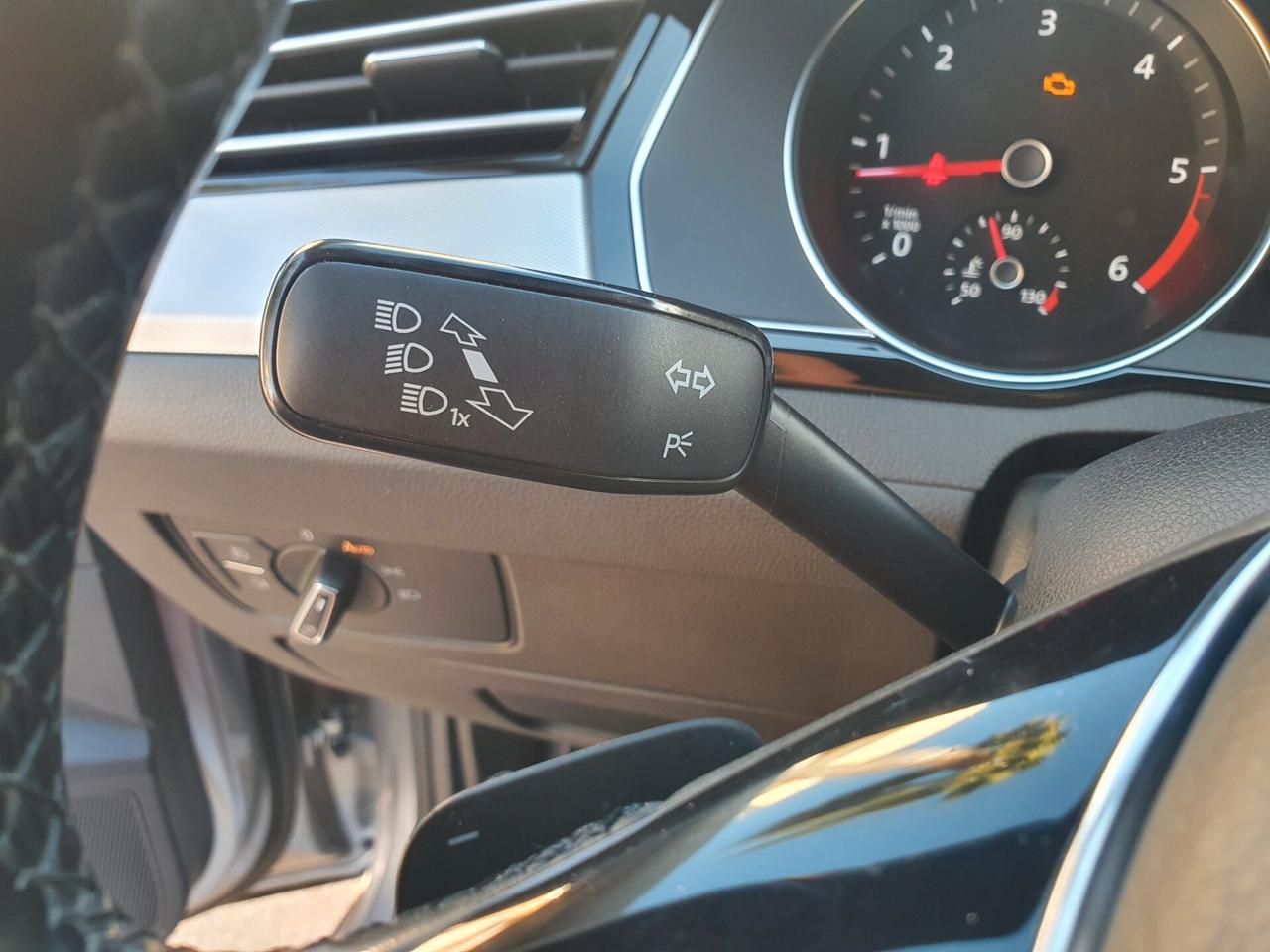 VW Passat Variant 1.6 TDI 120 CV DSG my 19