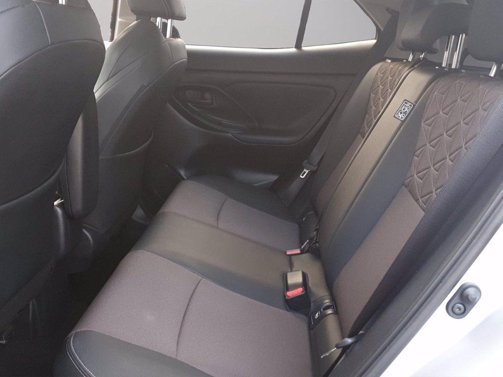 TOYOTA Yaris cross 1.5h lounge fwd 116cv e-cvt del 2024