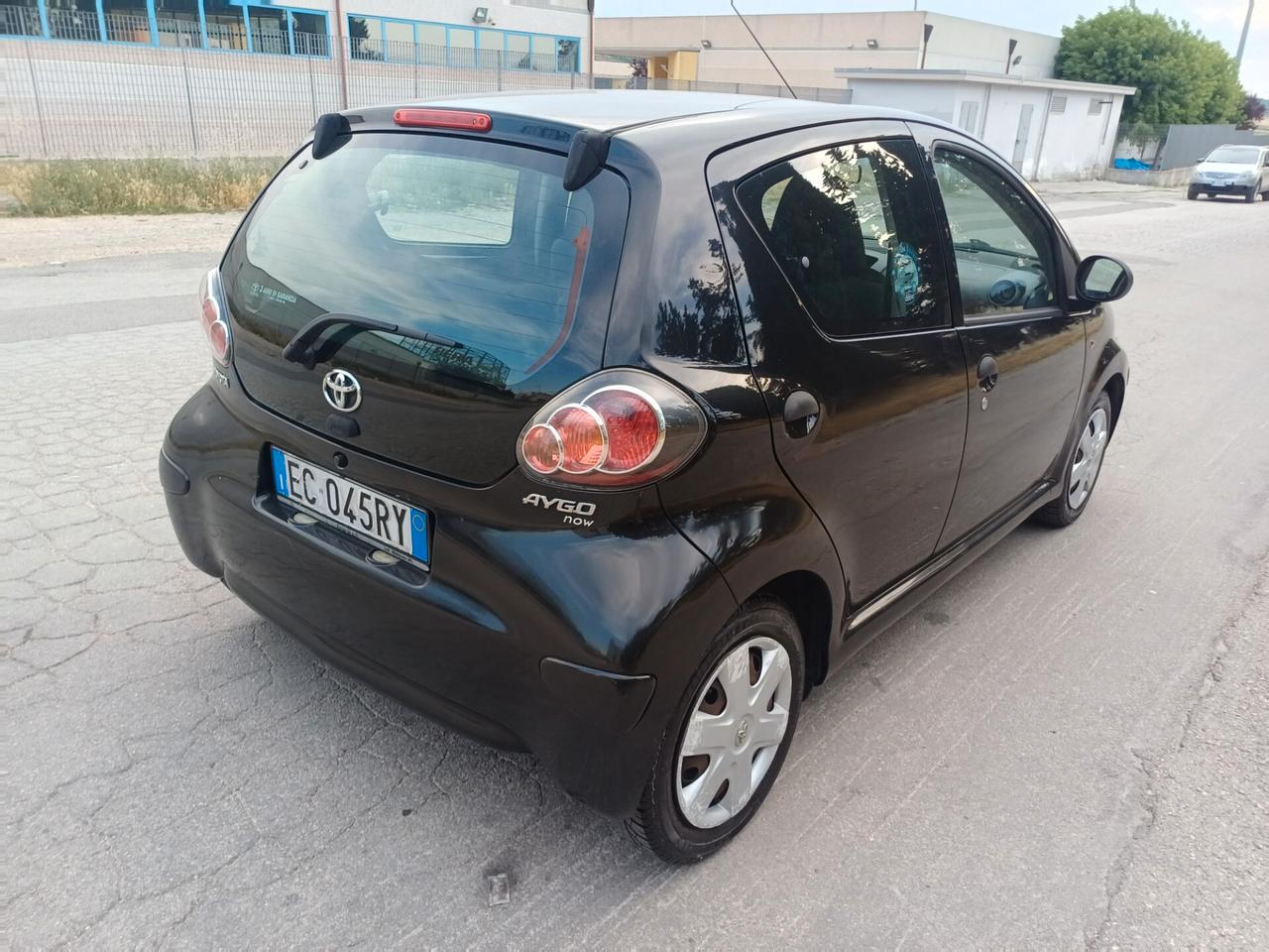 Toyota Aygo Connect 1.0 VVT-i 72 CV 5 porte x-cool