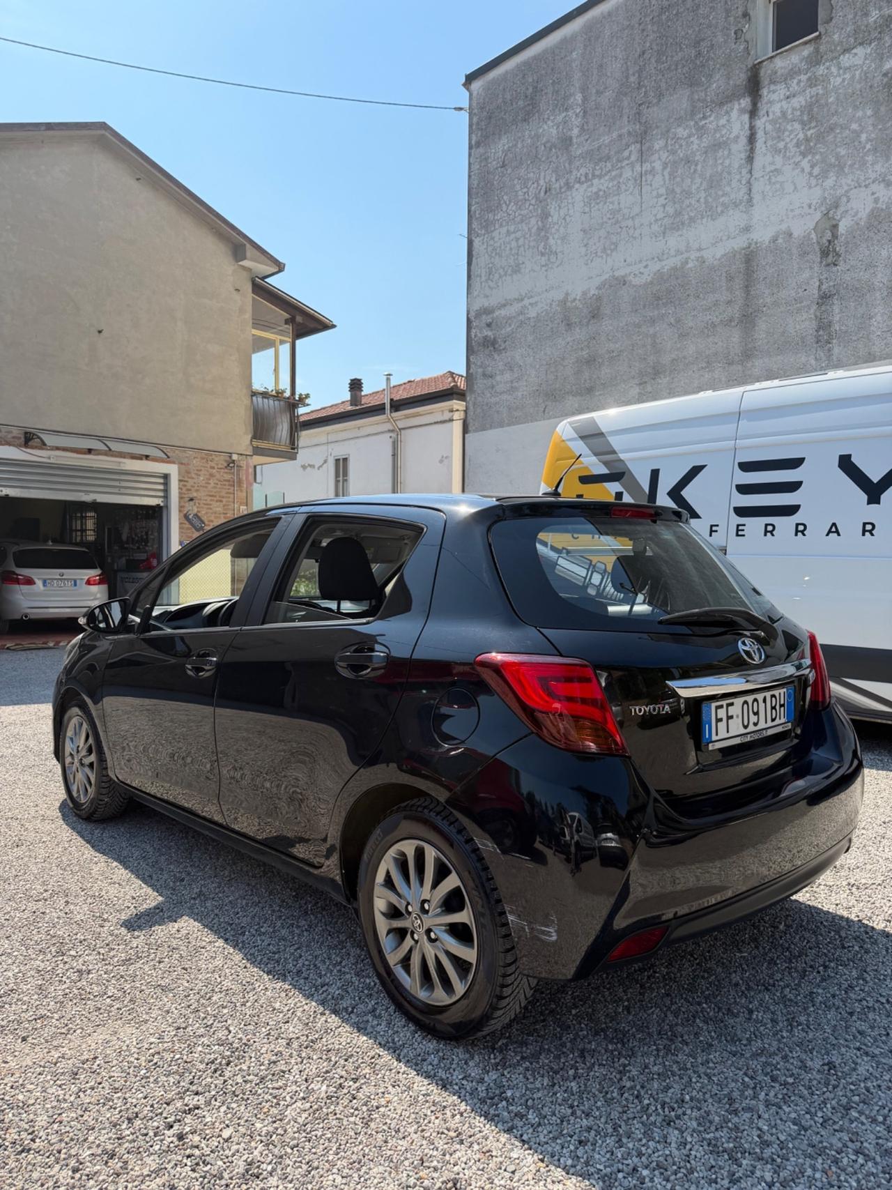 Toyota Yaris 1.0 5 porte Lounge