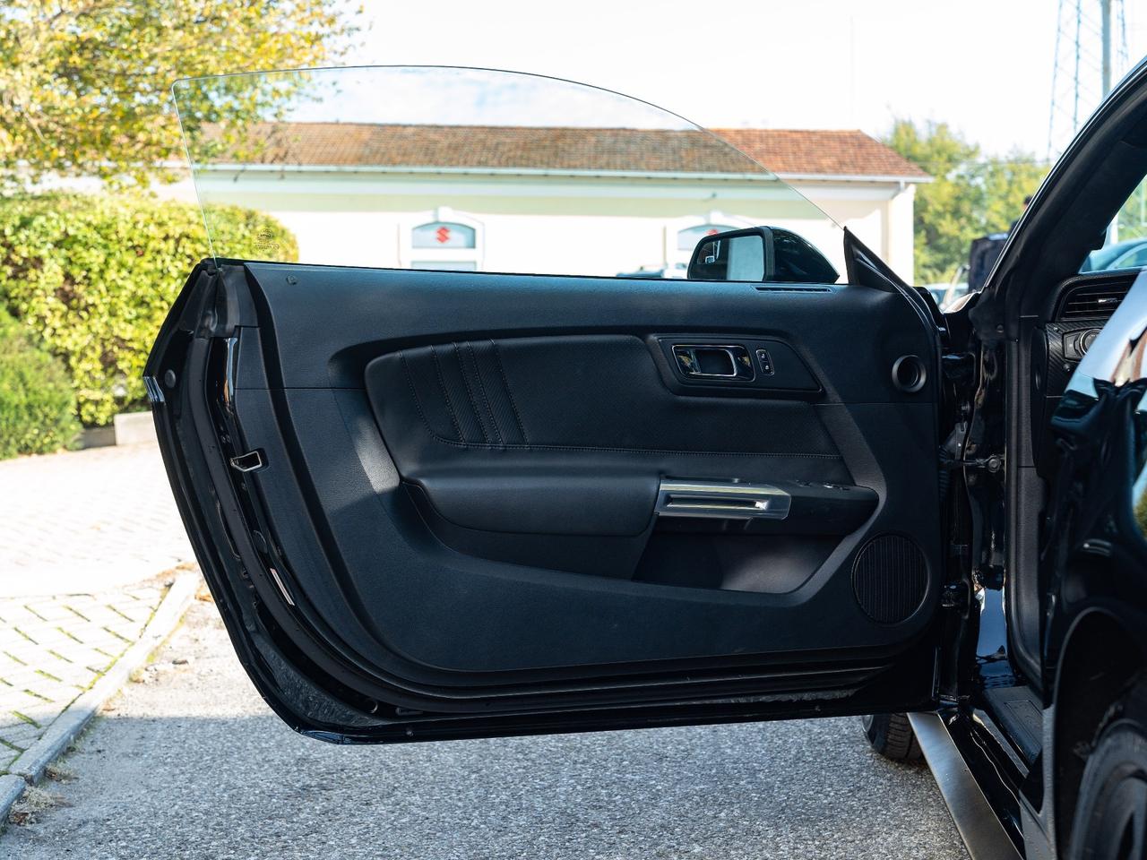 Ford Mustang 3.7 - V6 FASTBACK