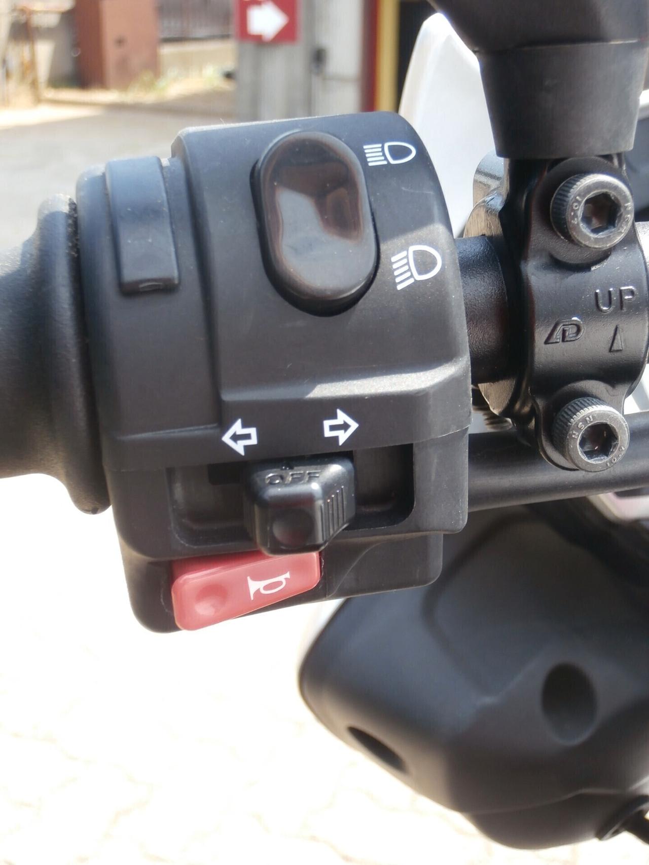 Triumph Street Triple R ABS del 2017 compreso trapasso-tagliando-garanzia