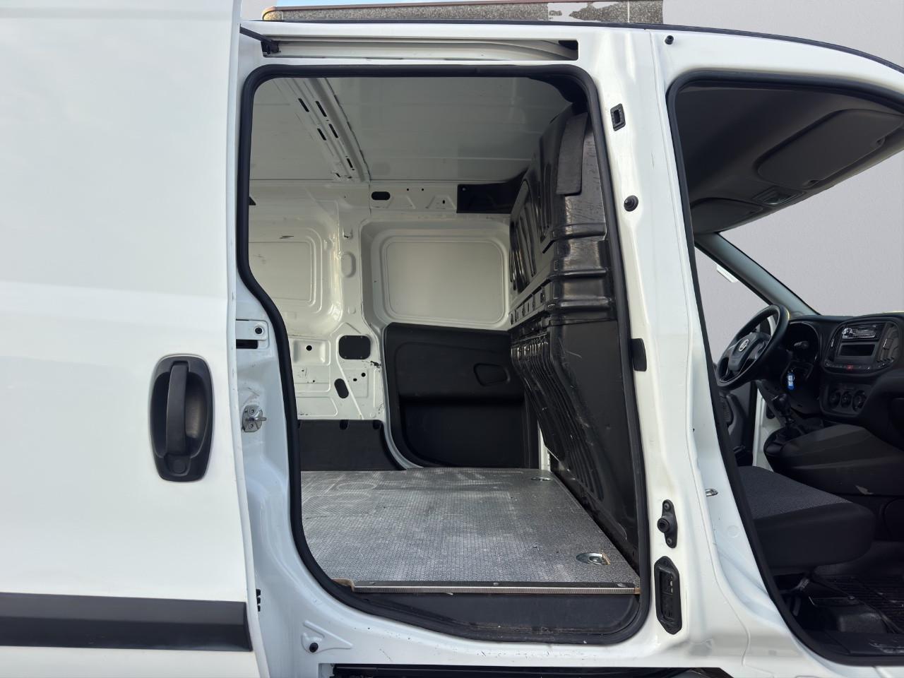 Fiat Doblo MAXI N1 1.4 N.P(PL-TN-L2H1)3 POSTI-BENZINA METANO-SENSORI-SCADENZA BOBOLE 2028-