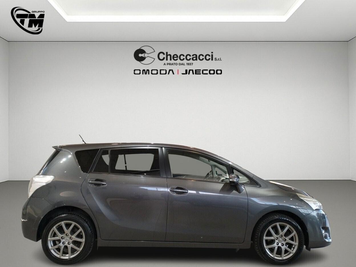 Toyota Verso 2.0d Active *7 POSTI*