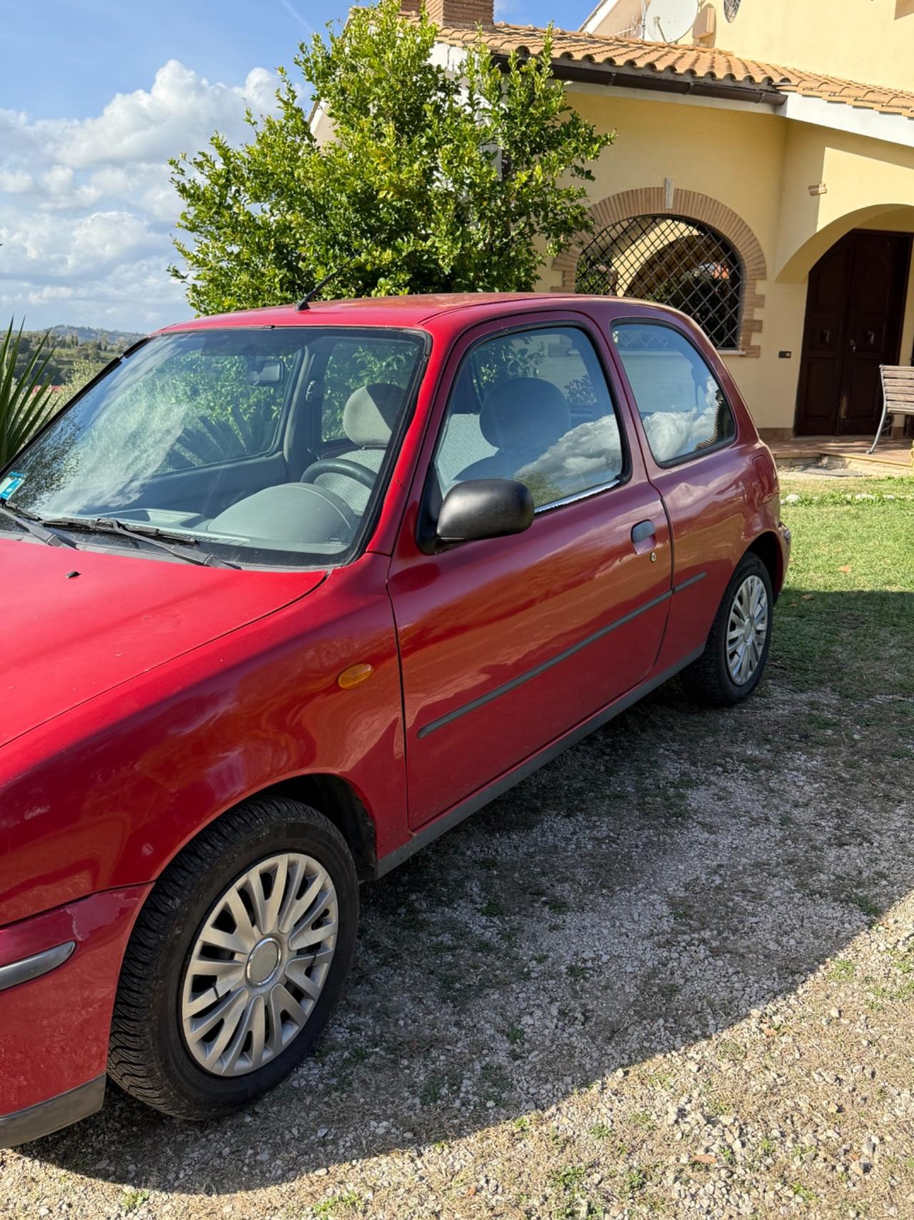 Nissan Micra 1.0 16V 3 porte Visia