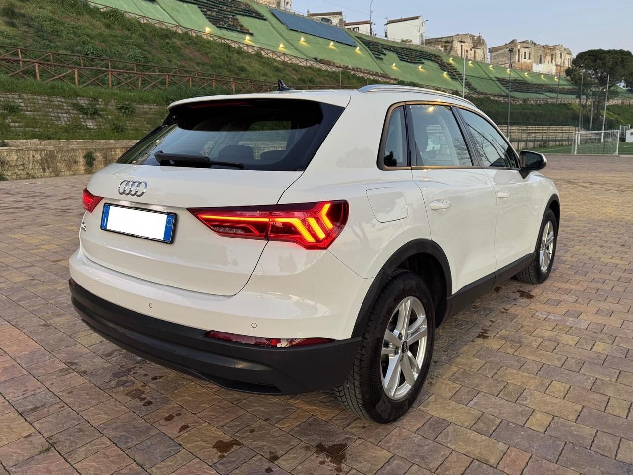 Audi Q3 35 TDI S tronic 2023 COCKPIT-LED-CARPLAY