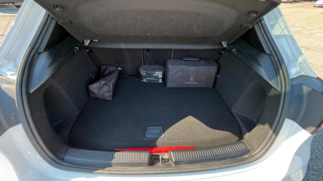 Mercedes-benz A 250 e Automatic EQ-Power Sport