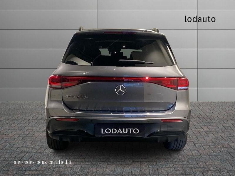 Mercedes-Benz EQB 250+ Premium Plus
