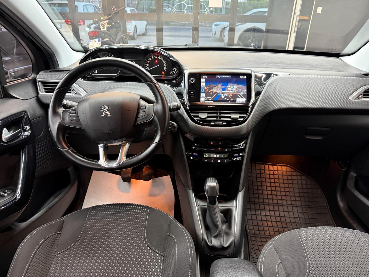 Peugeot 208 1.2 82CV puretech Allure OK NEOPATENTATI