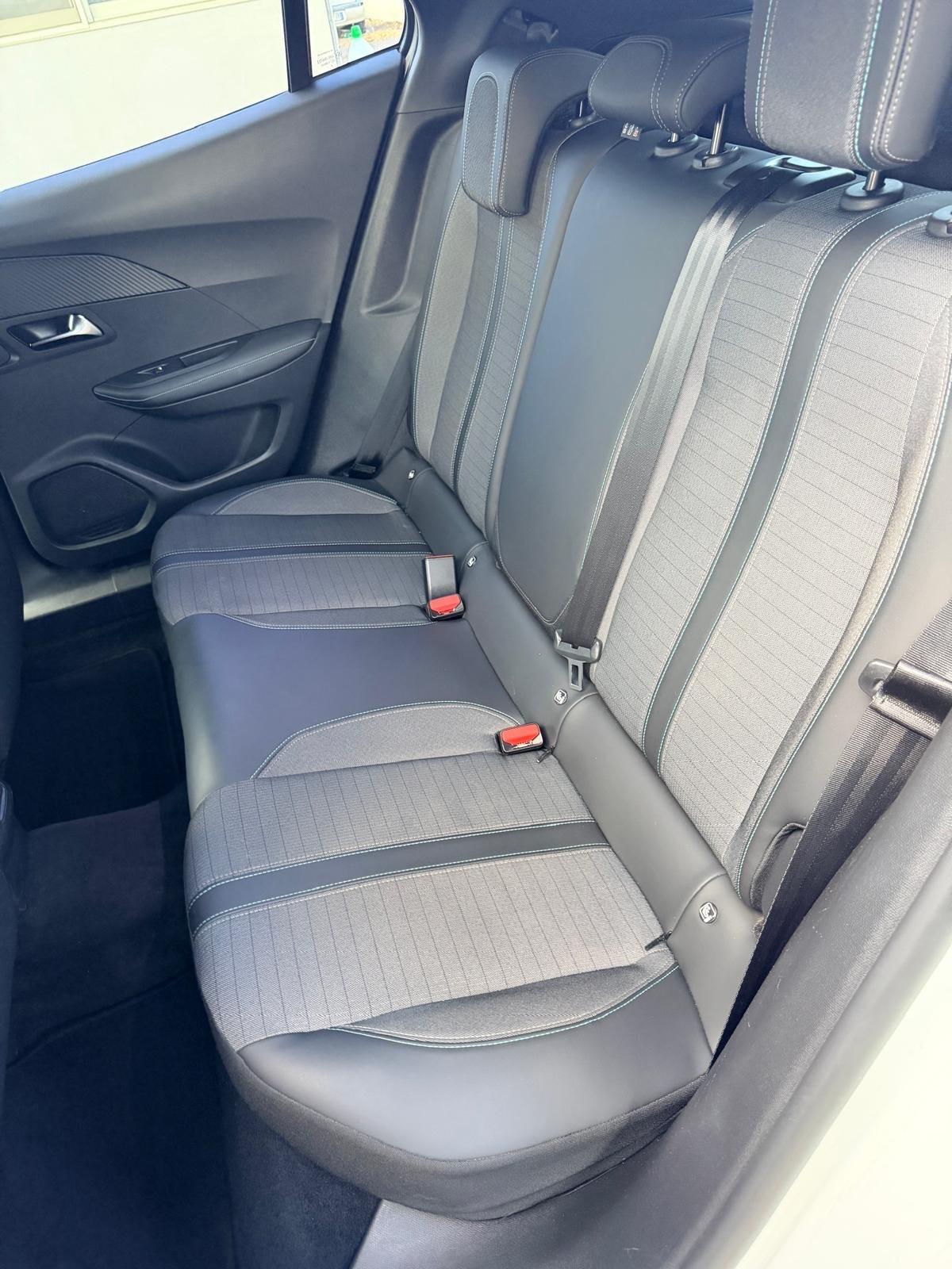 Peugeot 2008 BlueHDi 110 S&S Allure Pack