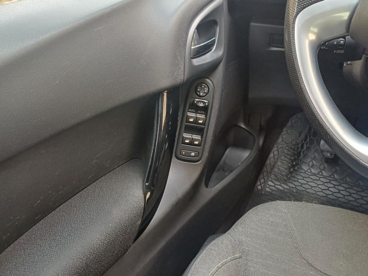 Citroen C3 PureTech 82 Live Edition