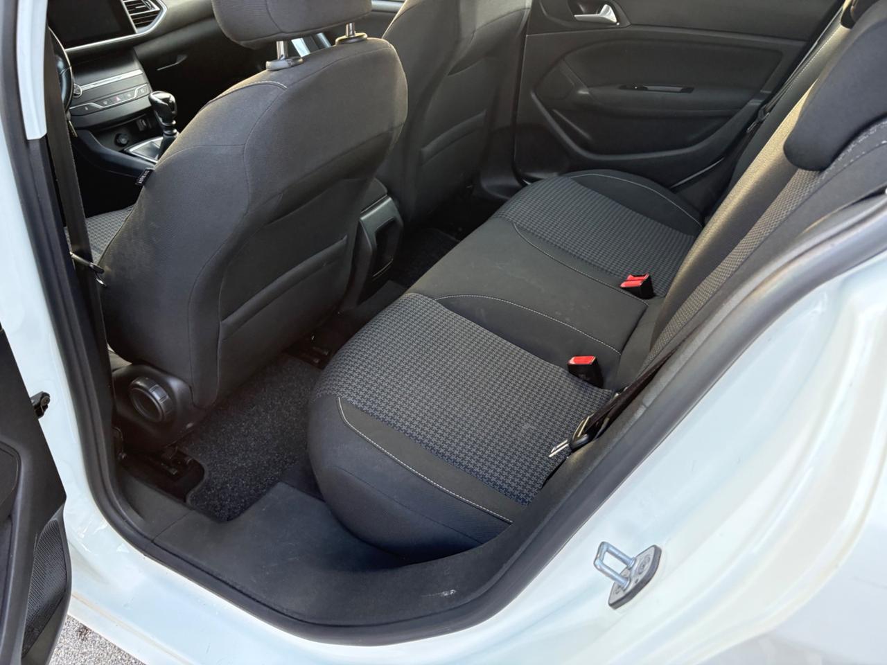 Peugeot 308 BlueHDi 130 S&S Allure