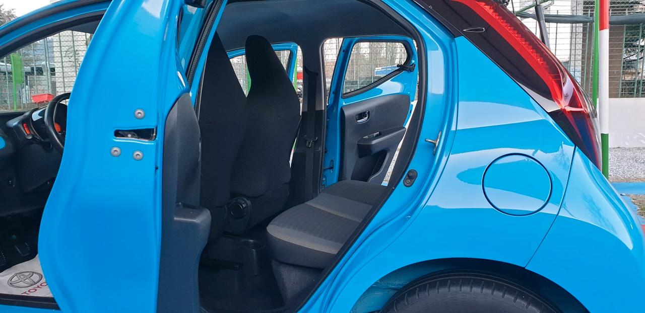 TOYOTA AYGO 1.0 BENZINA ANNO 2019 OK NEOPATENTATI E/6