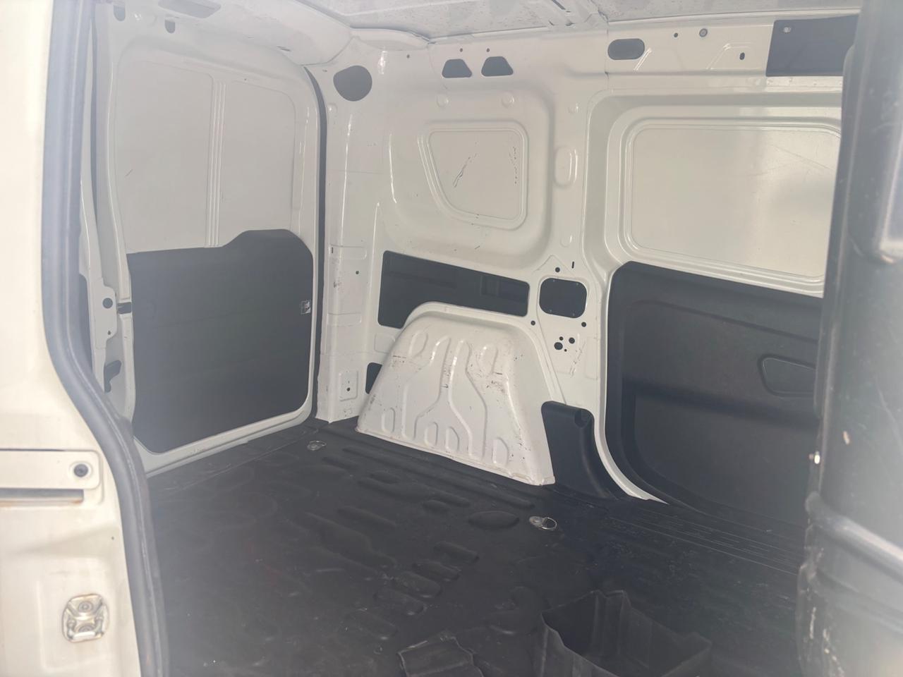 Fiat Doblo’ - 1.4 natural power -2015