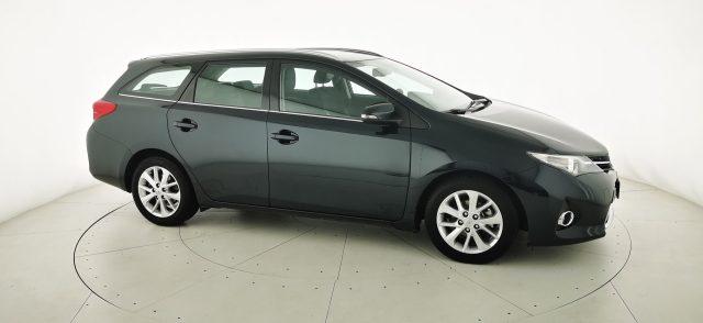 TOYOTA Auris Touring Sports 1.4 D-4D Lounge