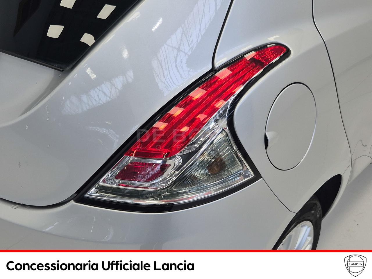 Lancia Ypsilon 1.2 8v silver c/clima 69cv