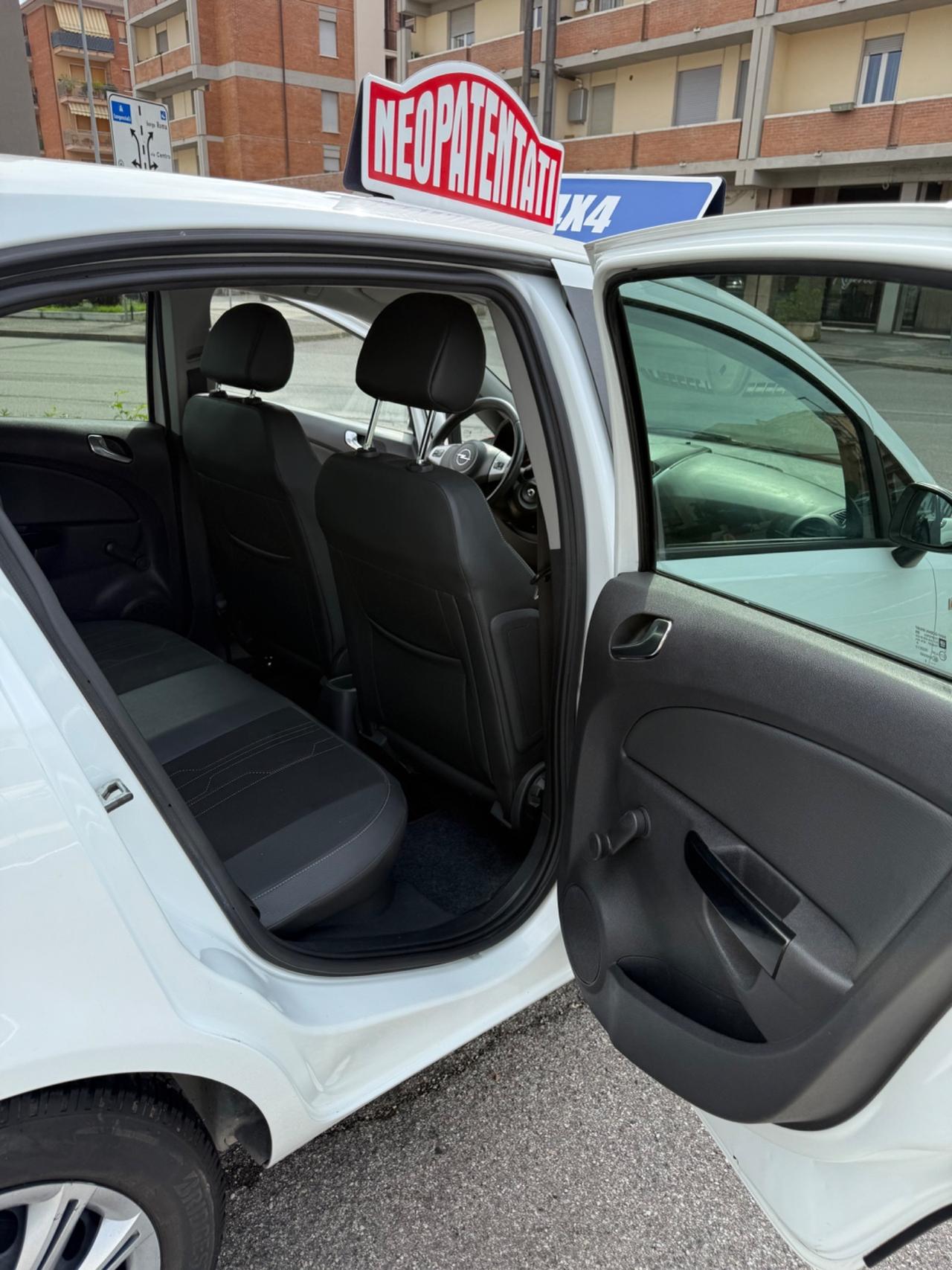 Opel Corsa 1.2 85CV 5 porte GPL-TECH Elective