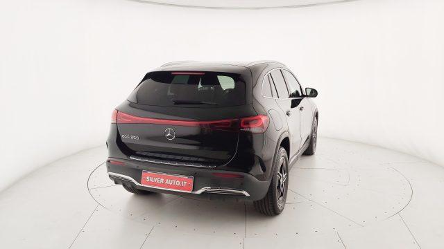 MERCEDES-BENZ EQA 250 Premium