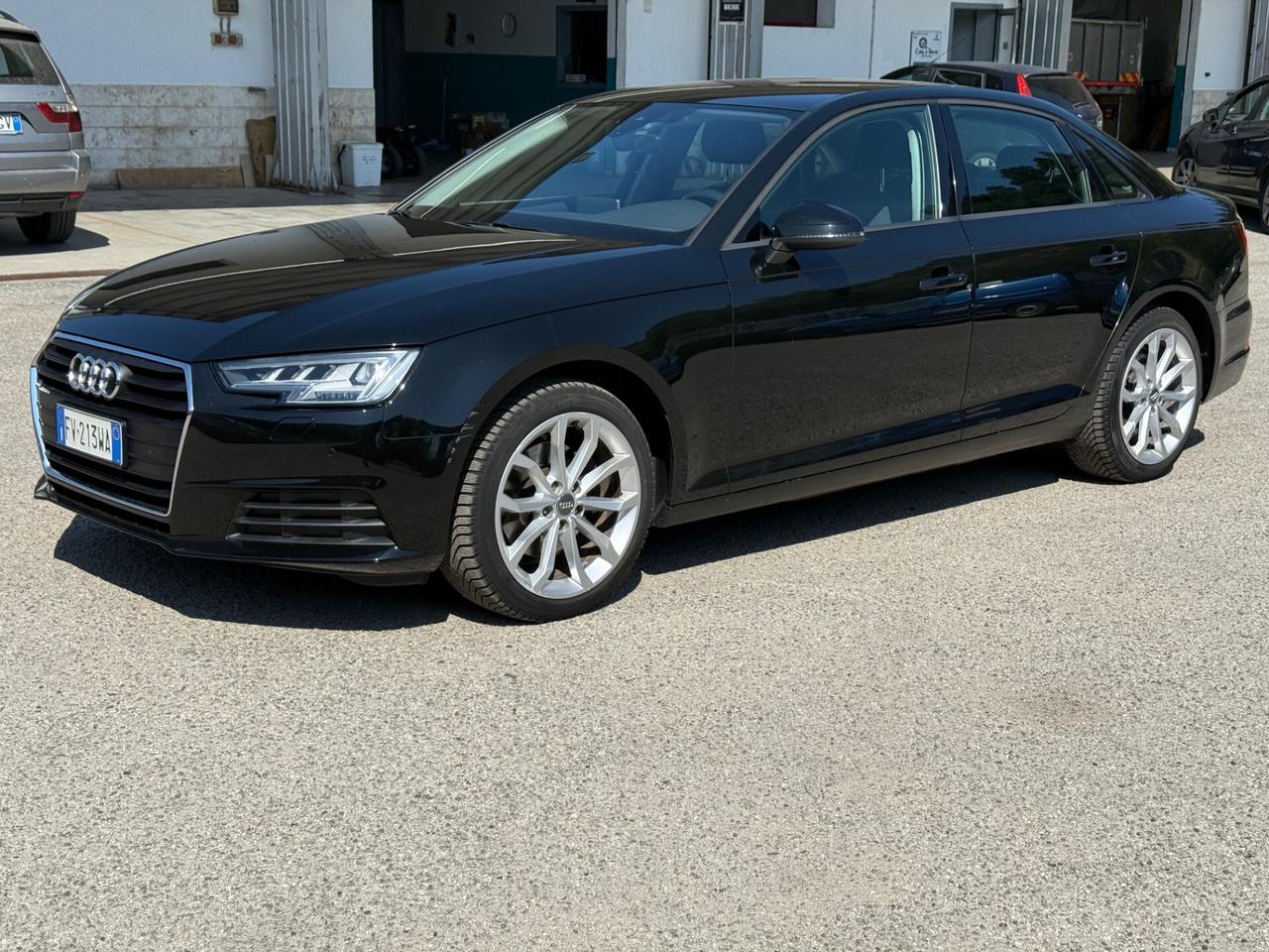 Audi A4 30 TDI S tronic Business
