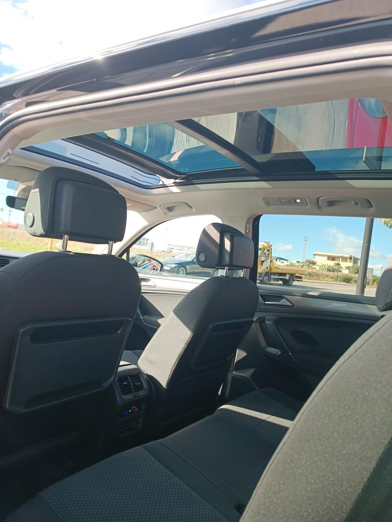 Volkswagen Tiguan con Tetto apribile