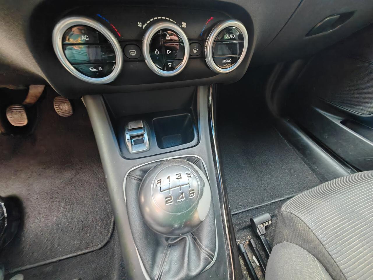 Alfa Romeo Giulietta 1.6 JTDm-2 105 CV Exclusive