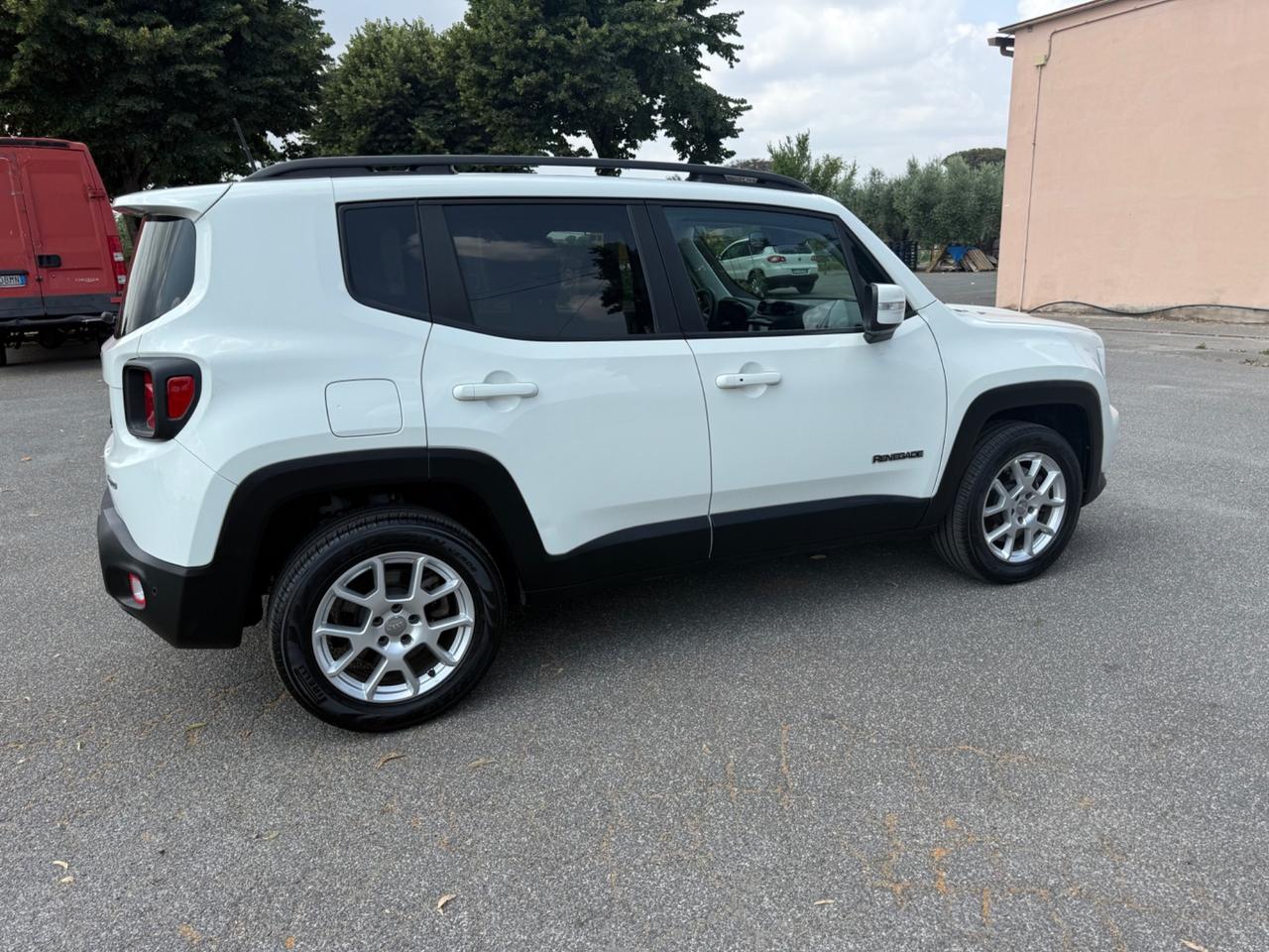 Jeep Renegade 4xe eletttica/benzina