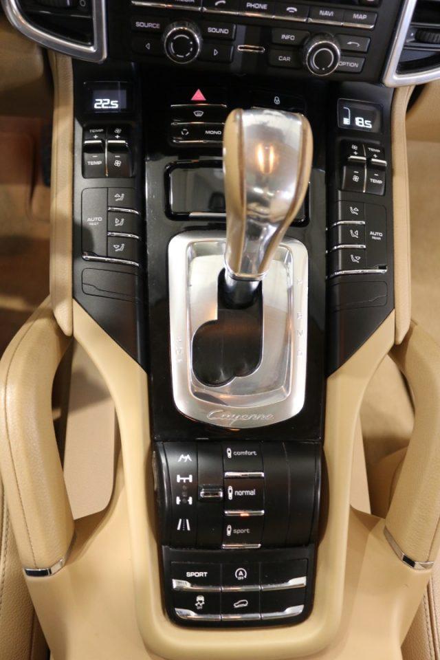 PORSCHE Cayenne 3.0 Diesel "" TETTO PANORAMICO / SERVICE PORSCHE""