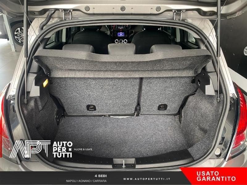 Lancia Ypsilon Ypsilon 1.0 hybrid Silver s&s 70cv